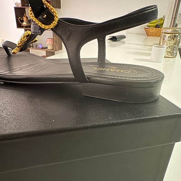 Chanel sandals - Picture 3 of 5